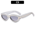 Lunettes de soleil œil-de-chat argentées futuristes avec monture mate et verres gris - Monture Argentée Verre Miroir (C8)