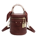 Braune Zylinder-Handtasche aus Vintage-Leder mit Leoparden-Seidentuch und Golddekor - Braun
