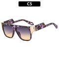 Square fashion sunglasses with purple tortoiseshell frame and gradient lenses - Purple Demi Gray Yellow Lens (C5)