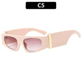 Occhiali da sole moderni con montatura spessa rosa, accenti dorati e lenti sfumate - Montatura Beige Lenti Sfumate Viola Rosa (C5)