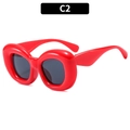 Lunettes de soleil rouges gonflées tendance au style Y2K audacieux avec verres foncés - Monture Rouge Verres Gris Noir (C2)