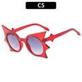 Lunettes chauve-souris gothiques avec monture rouge translucide et verres dégradés - Monture Rouge Translucide Verres Gris Dégradé