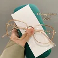 Eleganti occhiali champagne TR90 anti luce blu con dettaglio a catena sulle aste - C5-Champagne