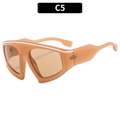 Oversized Y2K Sport Sonnenbrille in Caramel mit weißer Akzentlinie am Oberrahmen - Gelee-Teefarbe