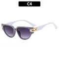 Occhiali da sole cat-eye con montatura grigia, lenti viola sfumate e aste bianche - Montatura Grigia Aste Bianche (C4)