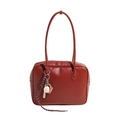 Bolso de hombro minimalista de cuero PU rojo ladrillo con elegantes dijes de béisbol - Rojo