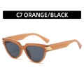 Cat-Eye-Sonnenbrille in transparentem Orange mit dunkelgrauen Gläsern und Goldakzenten - Oranger Rahmen Graue Gläser