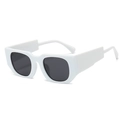 Lunettes de soleil carrées modernes avec monture blanche et branches larges pour femme - Monture Blanche Verres Gris Foncé