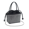 Elegante schwarze Beuteltasche mit silbernen Strasssteinen und Metallkettenriemen - Silber