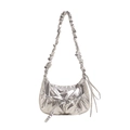 Sac croissant argenté métallisé avec plis, nœud et bandoulière froncée style Y2K - Argenté