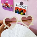 Lunettes de soleil cœur chic avec monture crème festonnée et verres rose-brun - Poche zippée