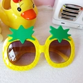 Kids pineapple sunglasses with yellow fruit frame and green leaves decor for toddler - Yellow