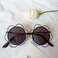 Kids flower-shaped sunflower sunglasses in black with UV400 protection lenses - Black Frame Black Lens