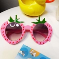 Rosa Erdbeere Kinder Sonnenbrille mit grünen Blättern und Punkten für Kinder - Rosa