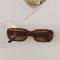 Retro rectangular sunglasses with tortoiseshell frames and brown lenses for women - Leopard / Brown