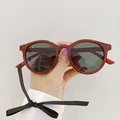 Occhiali da sole rotondi rossi per bambini con lenti grigio scuro alla moda - Borgogna