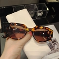 Gafas de sol retro cat-eye con montura de carey y lentes degradados marrones - Estampado de leopardo