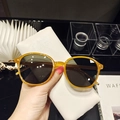 Amber frame sunglasses with dark lenses and a white leather pouch, stylish chic design - Jelly Yellow