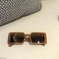 Lunettes de soleil rectangulaires rétro marron clair avec monture large et look vintage - Thé Gelée Enfant