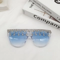 Gafas de sol oversize con cristales degradados azules y borlas de cristal - Azul Transparente