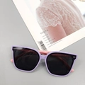 Lunettes de soleil polarisées enfant en silicone avec monture parme et branches roses - Violet