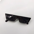 Lunettes de soleil œil de chat rectangulaires avec monture épaisse noire brillante - Noir Brillant