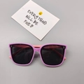 Occhiali da sole polarizzati per bambini con montatura viola e rosa e lenti scure - Viola
