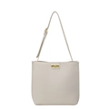 Cremeweiße Beuteltasche mit Litschi-Muster, goldener Schließe und minimalistischem Gurt - Cremeweiß