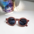 Kinder-Sonnenbrille rund in mattem Altrosa mit dunklen UV-Schutzgläsern - Lila