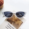 Retro triangle cat eye children's sunglasses with ivory white frame and UV400 lenses - White