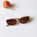 Lunettes de soleil œil de chat rétro pour enfants en beige nude avec verres bruns - Chocolat