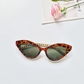Cat eye leopard print sunglasses with golden chain bridge and dark lenses - Leopard Green Lens