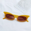 Occhiali da sole cat eye con montatura giallo vivace e lenti marrone-rossastro - Giallo