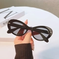 Gafas de sol ovales retro con montura negra ancha y lentes oscuras anti-UV - Montura Negra Lente Gris