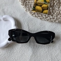 Gafas de sol retro de ojo de gato negras con montura geométrica y lentes oscuras - Negro