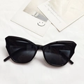 Gafas de sol ojo de gato negras clásicas con lentes grises y montura de resina brillante - Negro