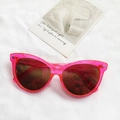 Lunettes de soleil œil de chat rose transparent avec verres teintés et décor argent - Rose rouge