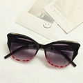 Gafas de sol ojo de gato modernas con montura de carey negra y rosa y cristales violetas - Negro y Carey / Degradado Té