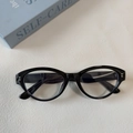 Occhiali retrò cat-eye neri in resina con lenti trasparenti e punti metallici - Montatura Nera Lente Trasparente