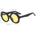 Retro-Sonnenbrille mit Wellenrahmen und gelben Gläsern, Breite 15,1 cm Abmessungen - Schwarzer Rahmen Gelbe Gläser