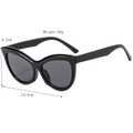 Gafas de sol de ojo de gato con montura negra y lentes grises para un estilo urbano - Negro