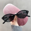 Retro oval black sunglasses with dark lenses and a pink velvet case for stylish women - Dark Grey