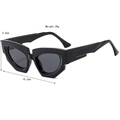 Irregular black cat eye sunglasses with geometric frames and dimensions 152mm width - Black