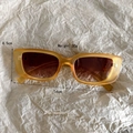 Detaillierte Maße der gelben matten Rechteck-Sonnenbrille mit braunen Gläsern - Gelb