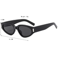 Chique zwarte cat-eye zonnebril met zilveren accenten en gedetailleerde afmetingen - Zwart