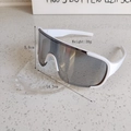 Detailed size specifications and 39g weight of white frame sports sunglasses - White Frame Silver Mirror