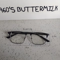 Detalle de gafas negras de media montura ligeras de 14g con dimensiones y especificaciones - Negro