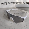Detailed dimensions of white sports sunglasses for kids, weighing 20g and 13cm wide - White
