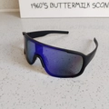 Sportieve winddichte zonnebril met mat zwart montuur en paars-blauwe spiegelende glazen - Zwart Frame Blauwe Spiegelglazen