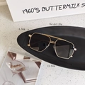 Détail de lunettes aviateur dorées montrant la largeur de 13,5 cm et le poids de 20g - Monture Dorée Verres Gris